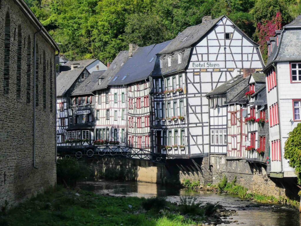 vue sur les facades de Monschau