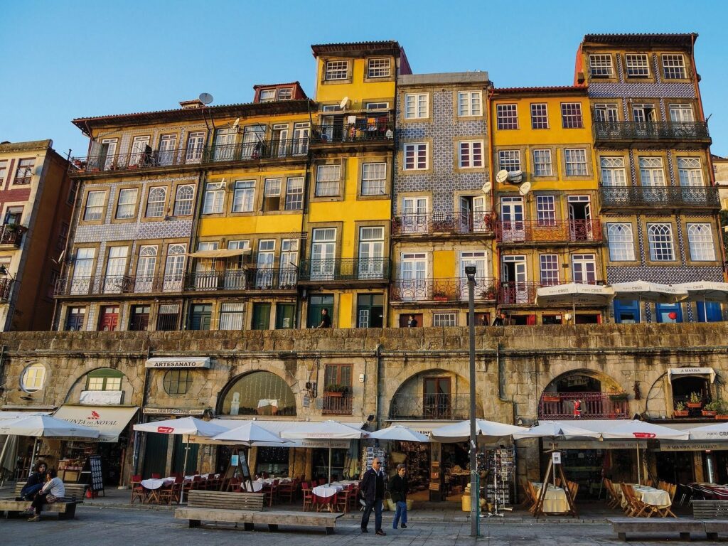 belles façades du centre historique de Porto