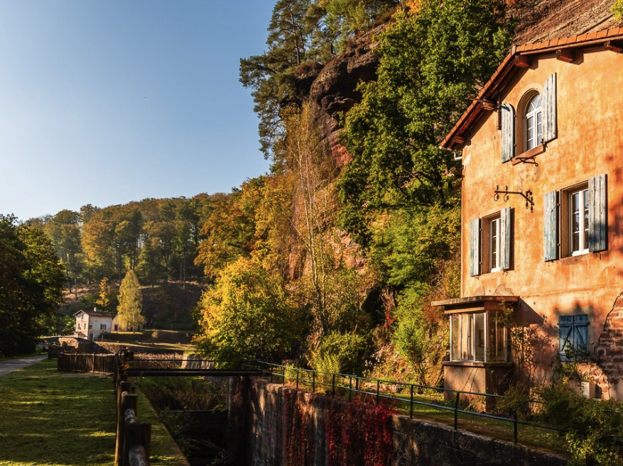 maison éclusière dans la vallée des éclusiers
