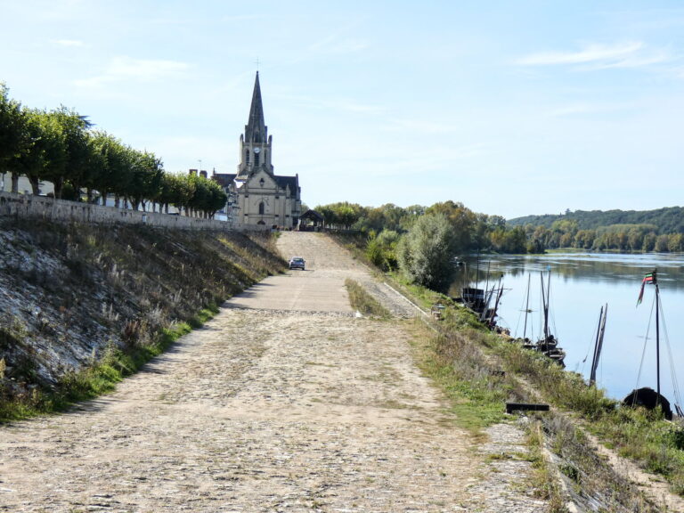 vue sur le village de Bréhémont