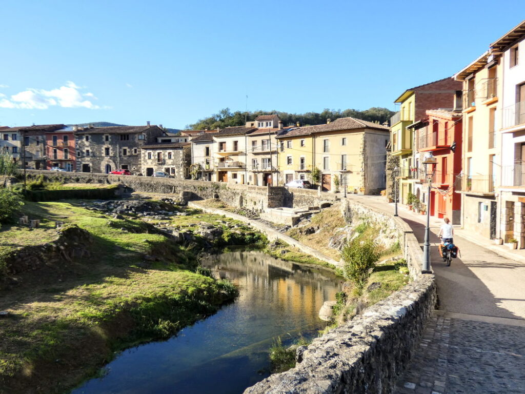 vue sur Sant Feliu de Pallerols