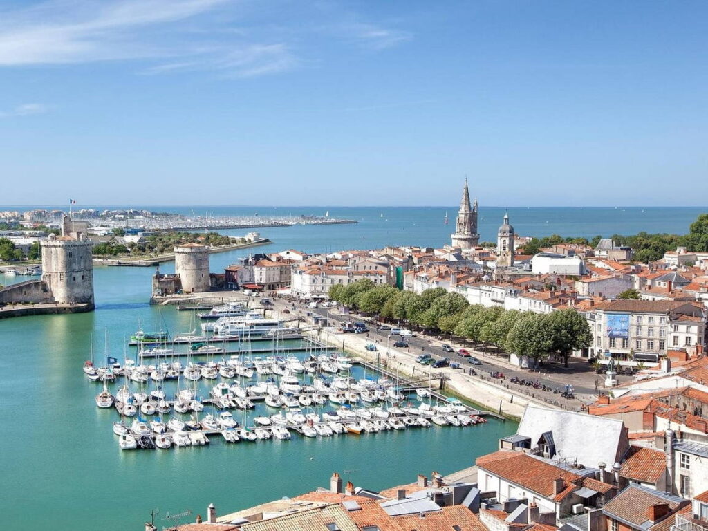 vue plongeante sur la Rochelle