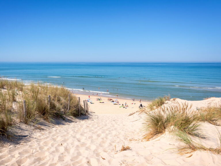 belle plage sur la côte atlantique
